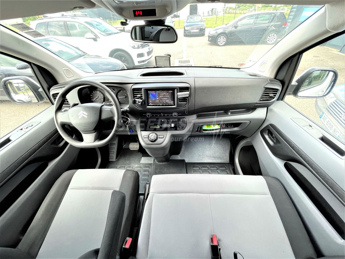 //LOCATION// CITROEN JUMPY 9PLACES -BOITE AUTO-