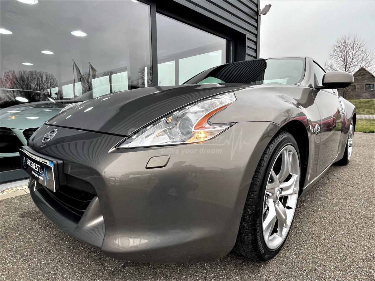 NISSAN 370Z -1ère MAIN-