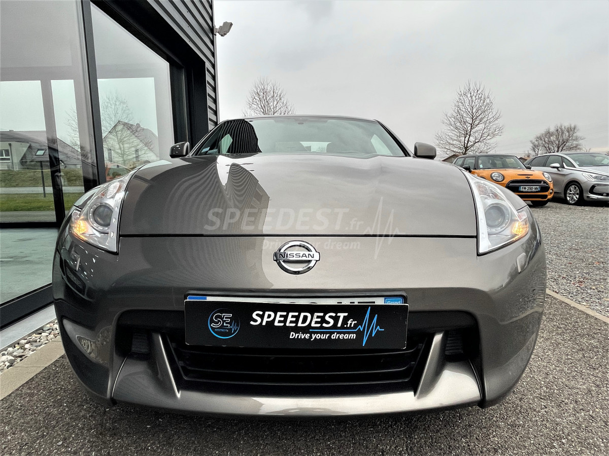 NISSAN 370Z -1ère MAIN-