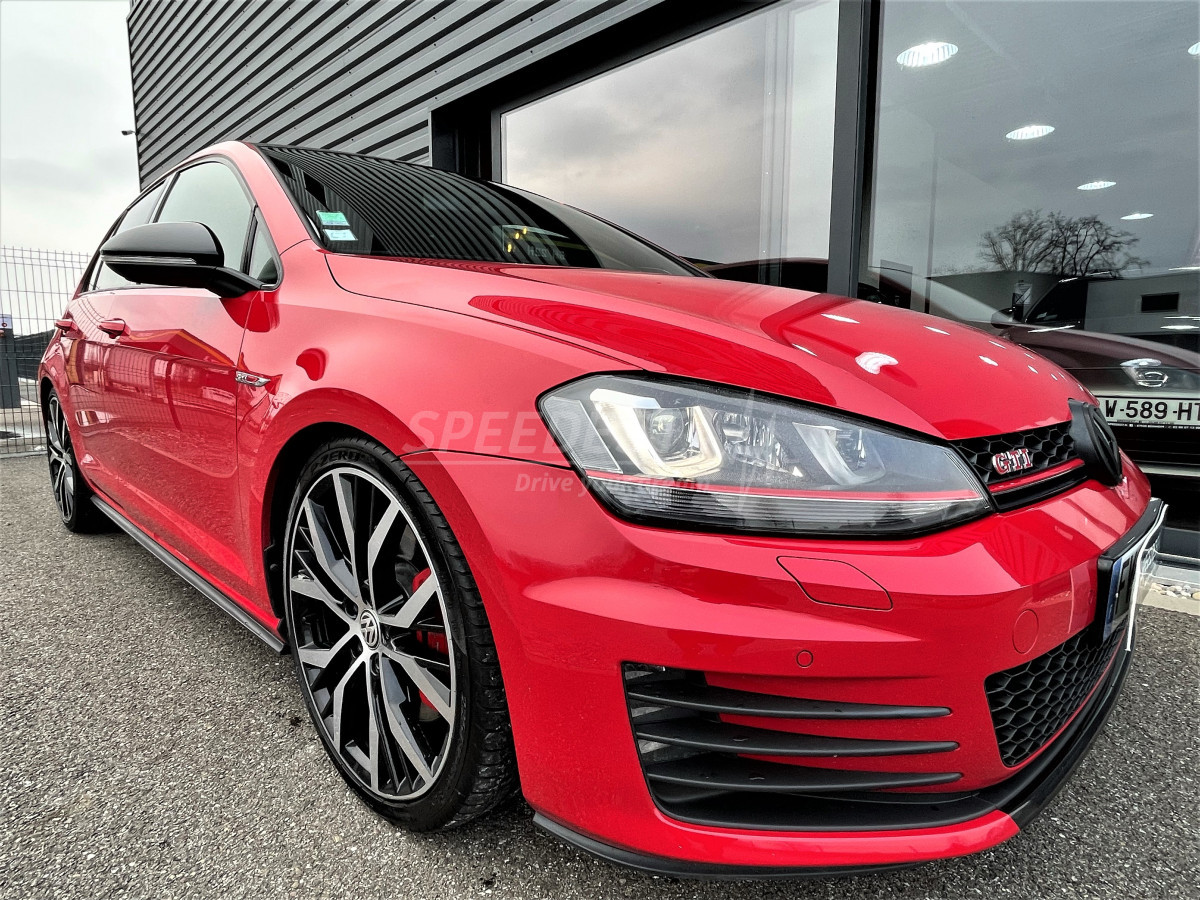 VW GOLF GTI PERFORMANCE 230ch