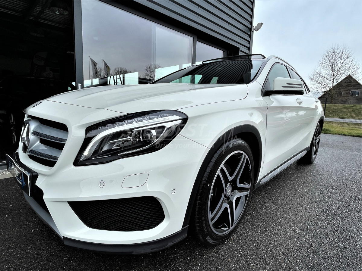 MERCEDES GLA 250 -AMG/TOIT PANO-