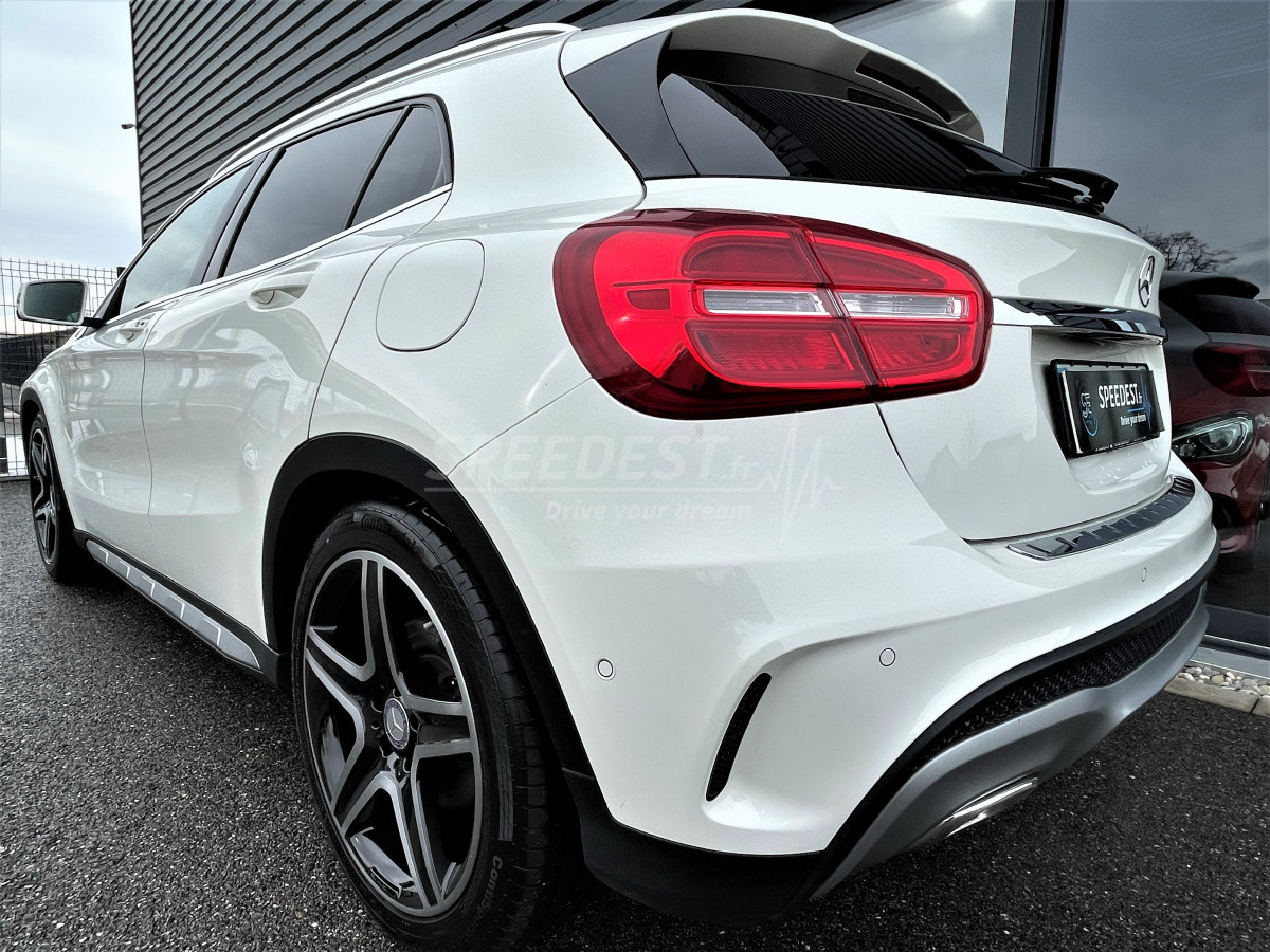 MERCEDES GLA 250 -AMG/TOIT PANO-