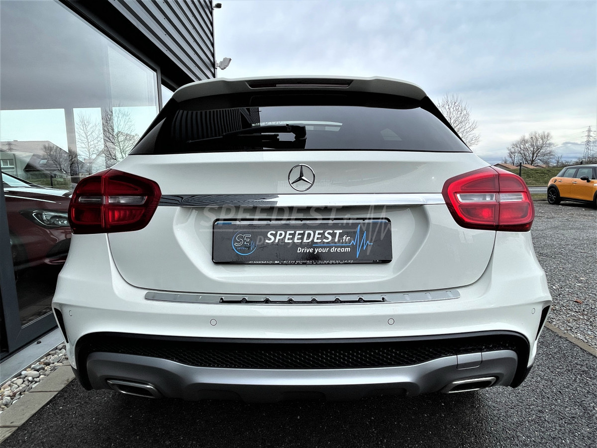 MERCEDES GLA 250 -AMG/TOIT PANO-