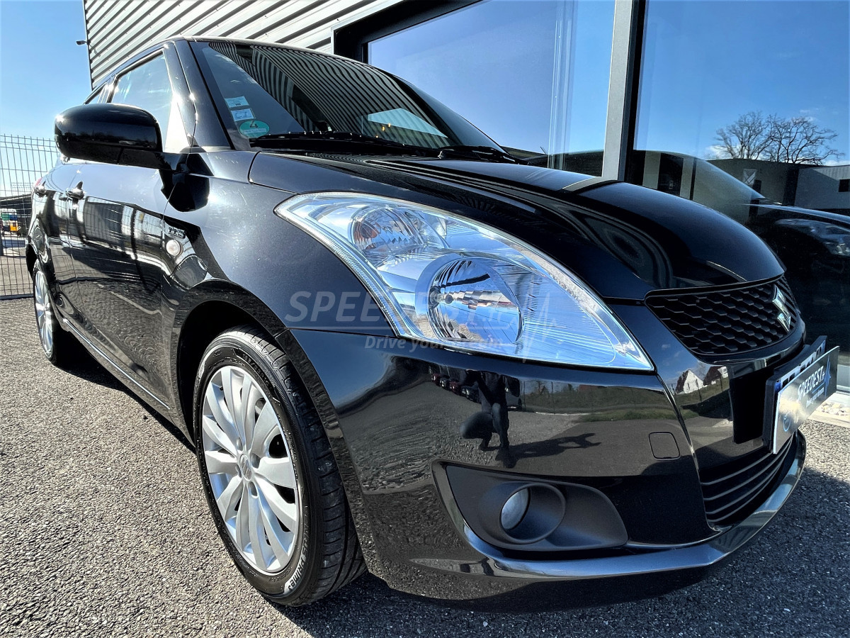 SUZUKI SWIFT -PROPRE ET EQUIPE-