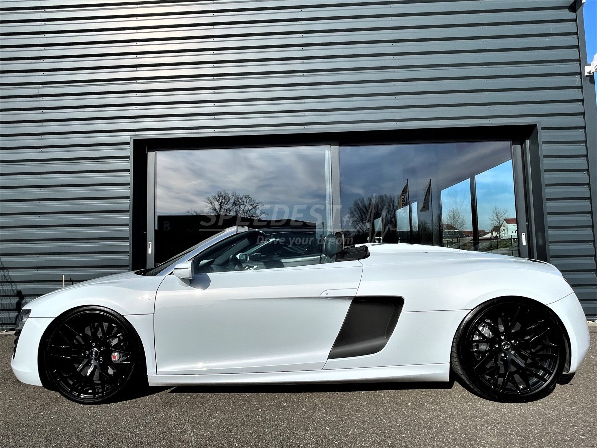 AUDI R8 V10 SPYDER -UNIQUE-