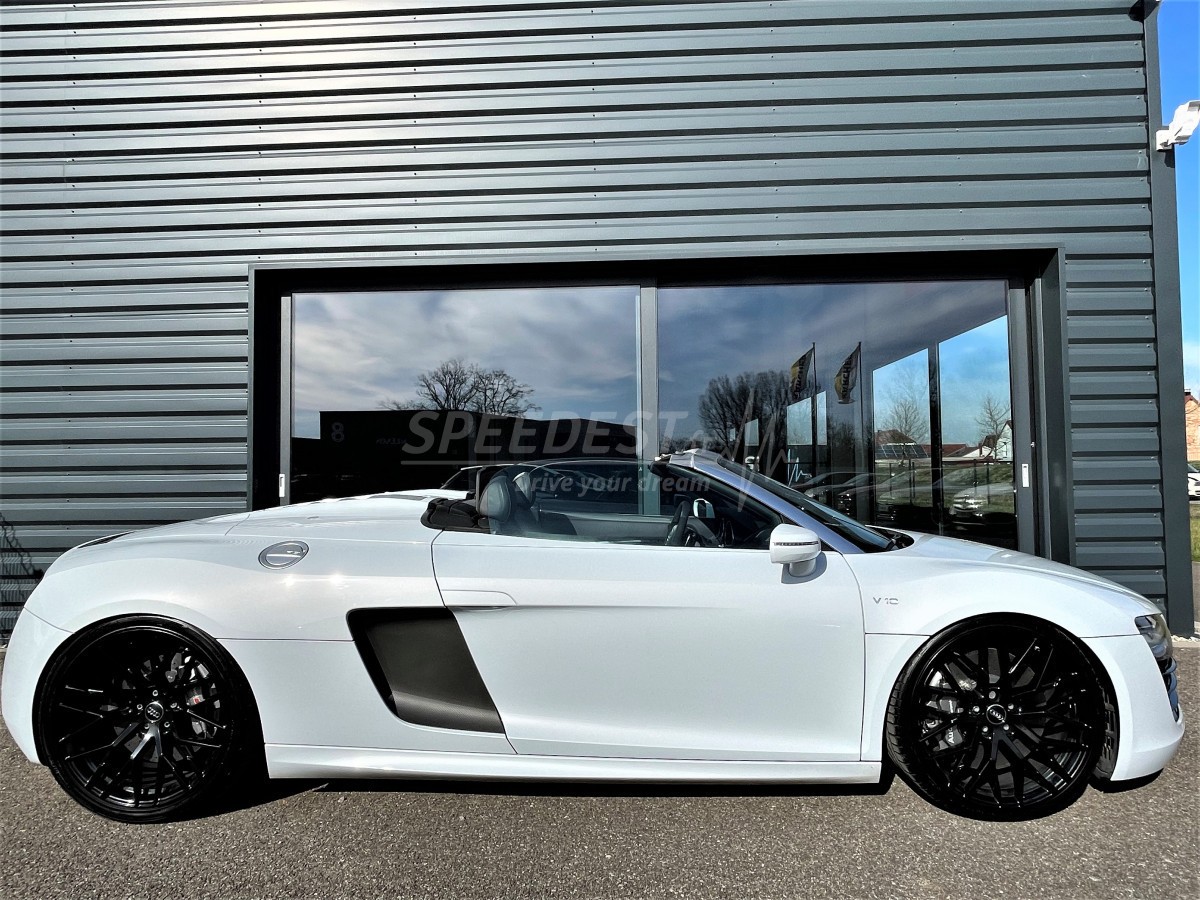 AUDI R8 V10 SPYDER -UNIQUE-