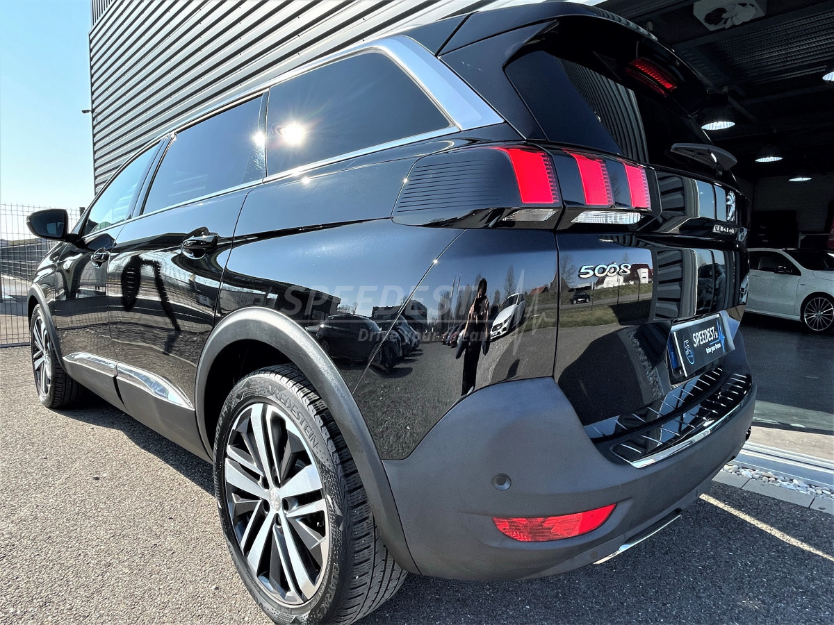 PEUGEOT 5008 GT -7PLACES-