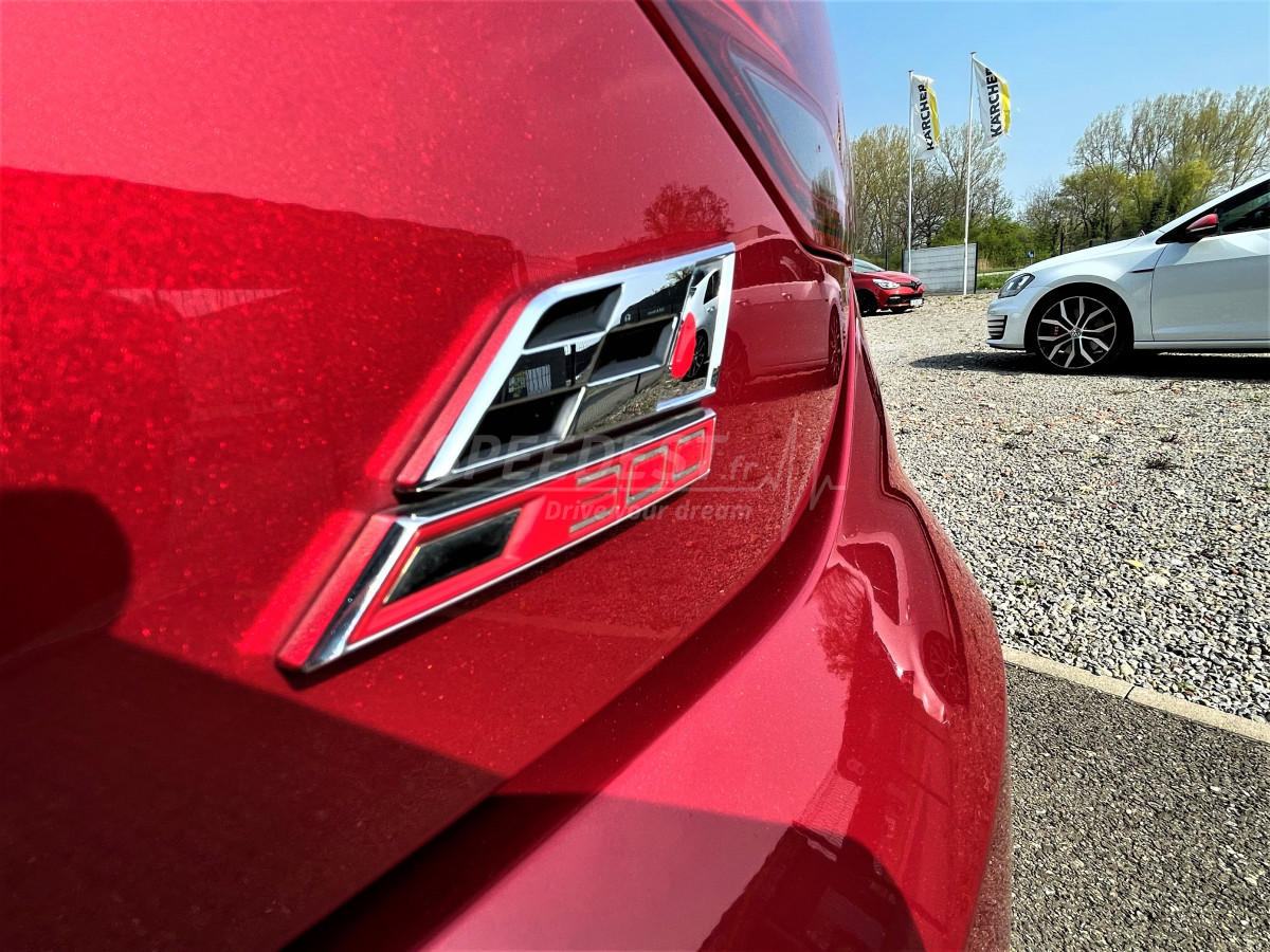 LEON CUPRA 300ch -TOIT PANO/BACQUET-