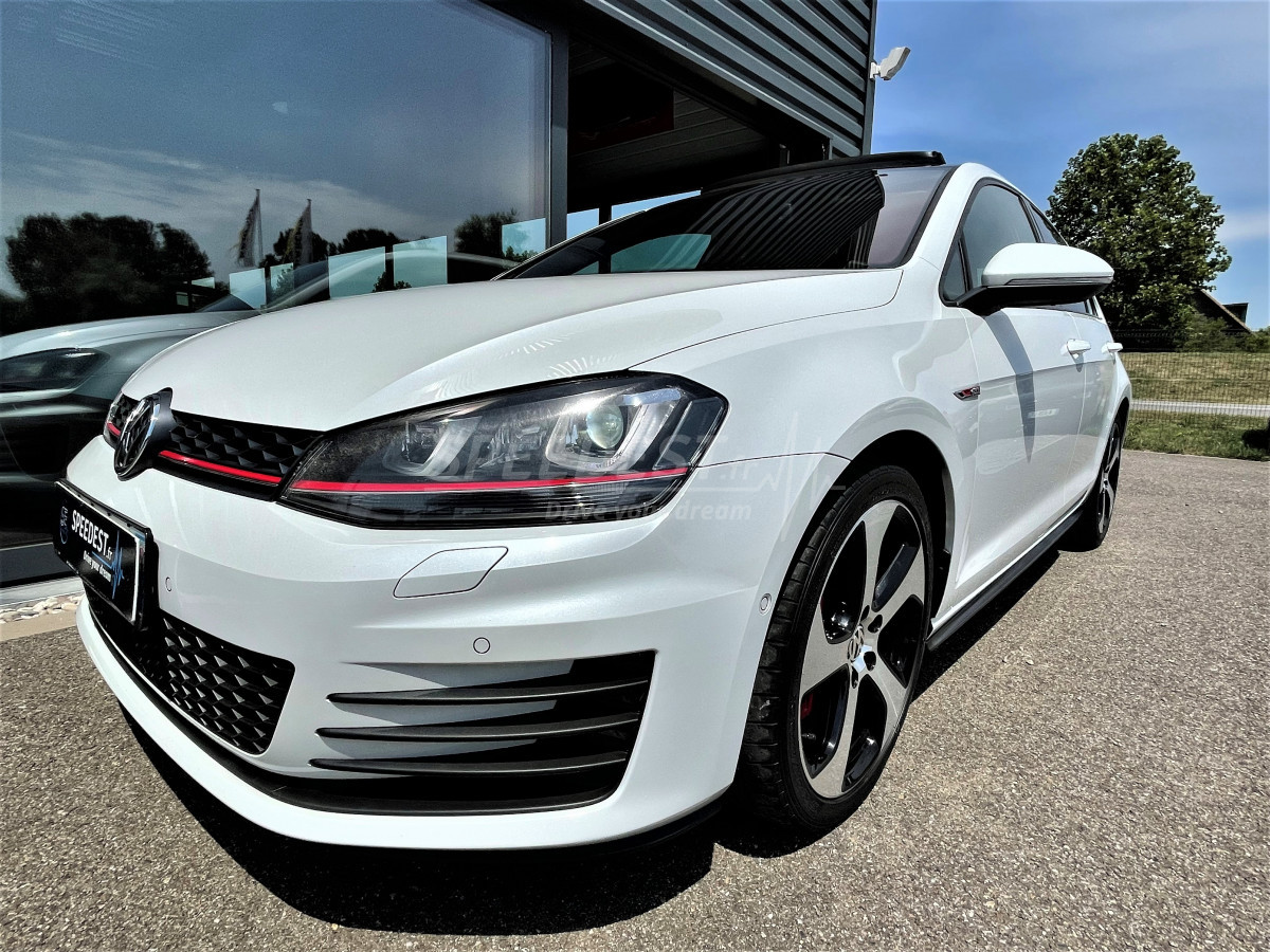 GOLF GTI PERFORMANCE -TOIT OUVRANT/XENON-