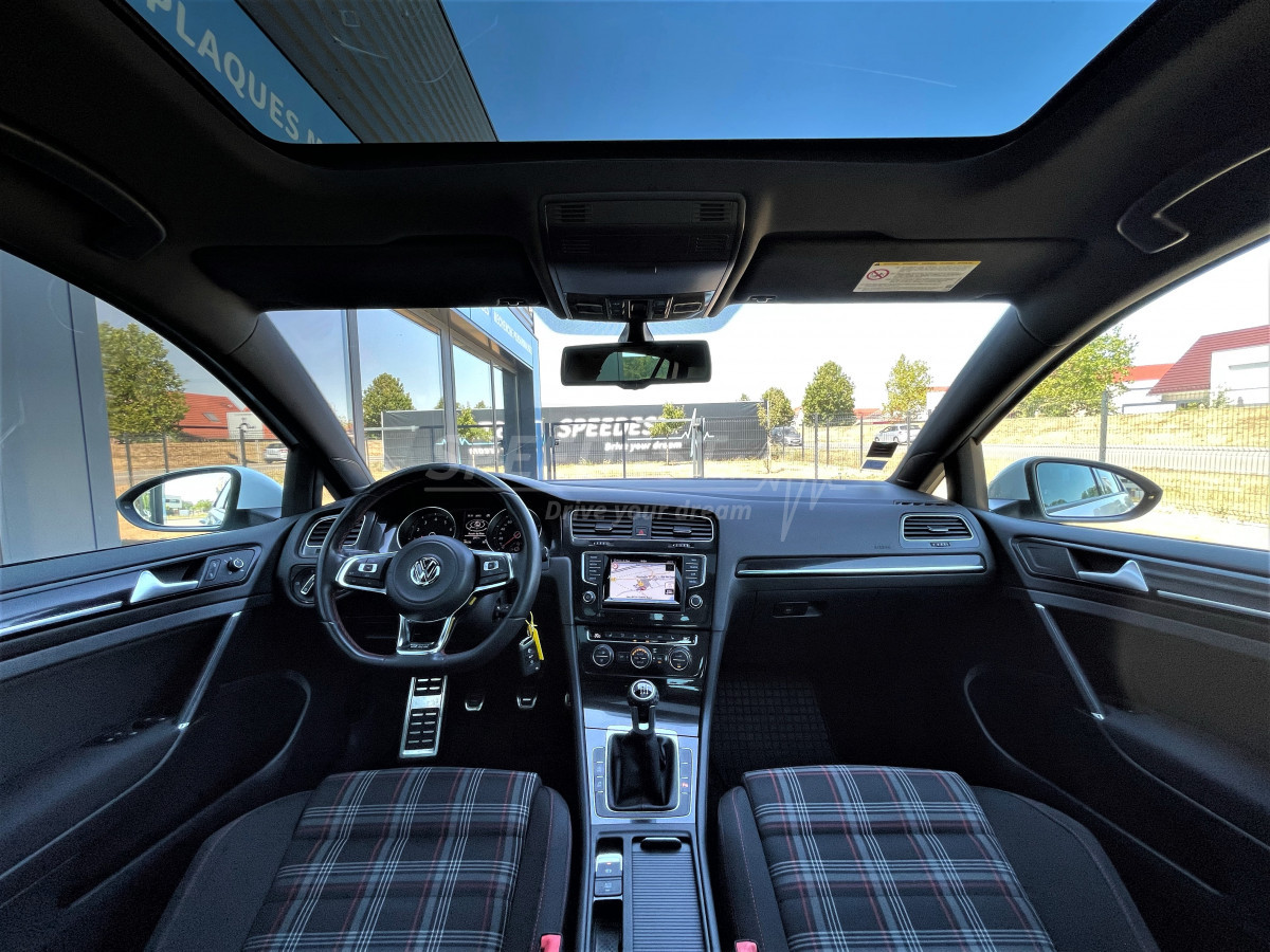 GOLF VII GTI -TOIT PANO/XENON/GPS-