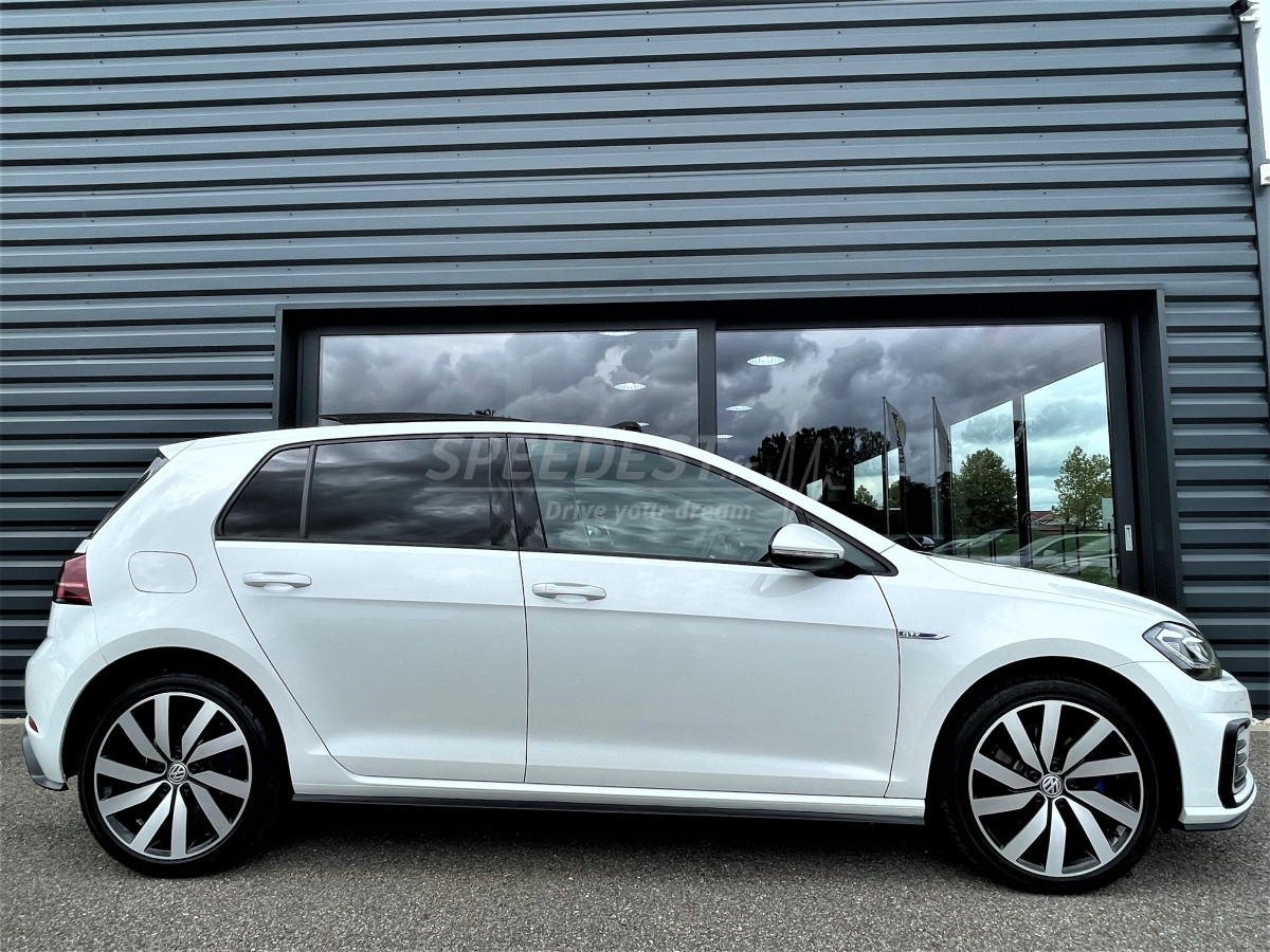 GOLF GTE -SUREEQUIPE-