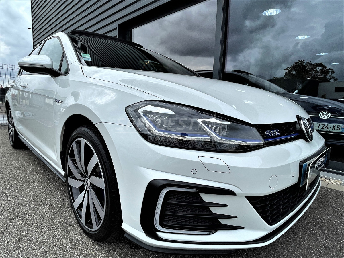 GOLF GTE -SUREEQUIPE-