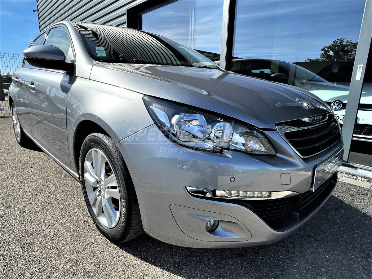 PEUGEOT 308 -AUTO/CAMERA-