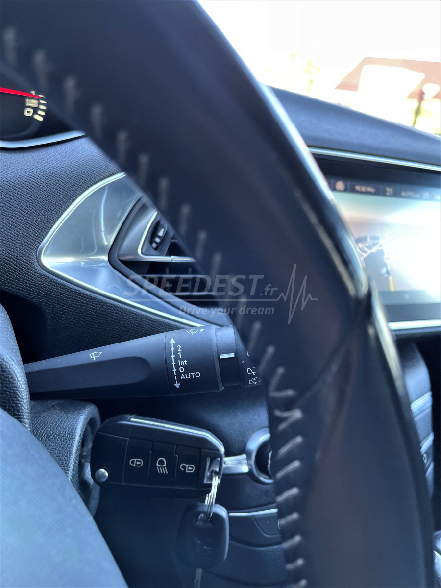 PEUGEOT 308 -AUTO/CAMERA-