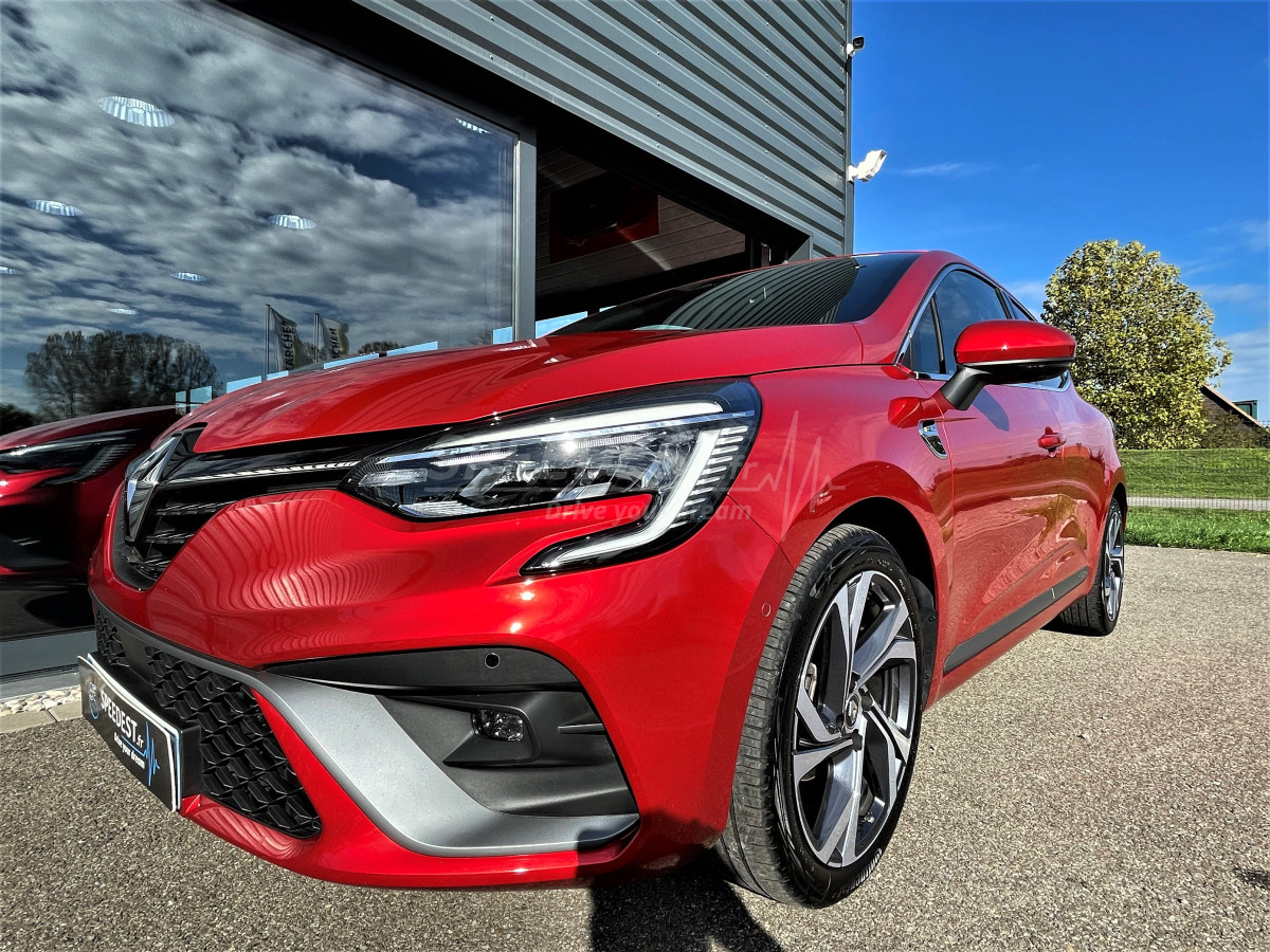 CLIO RS LINE -1ère MAIN-