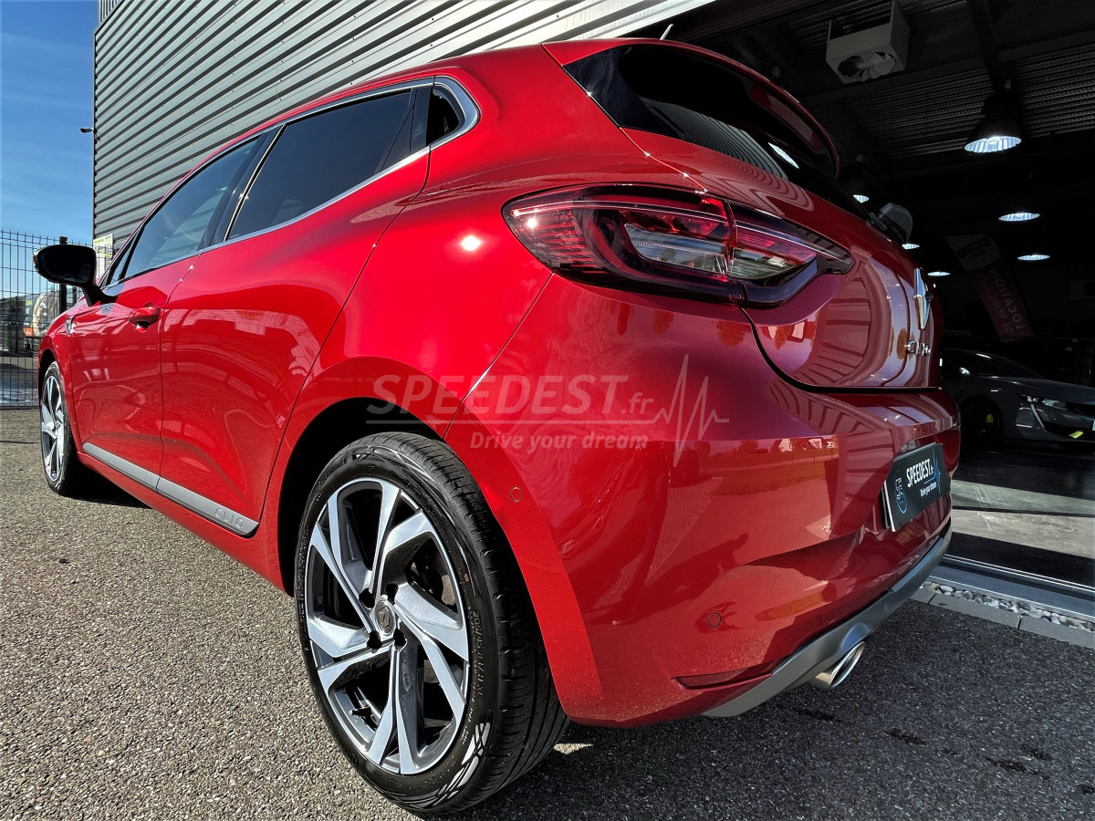 CLIO RS LINE -1ère MAIN-