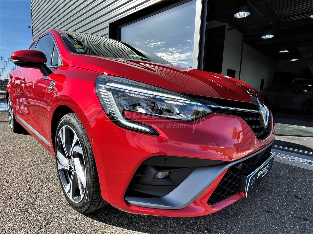 CLIO RS LINE -1ère MAIN-