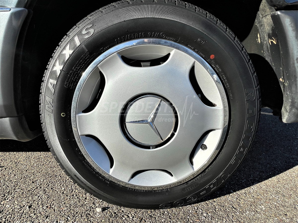 MERCEDES E250 -JUNGTIMER/1ere MAIN-