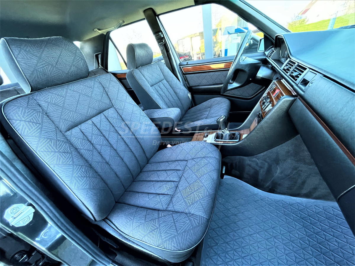 MERCEDES E250 -JUNGTIMER/1ere MAIN-