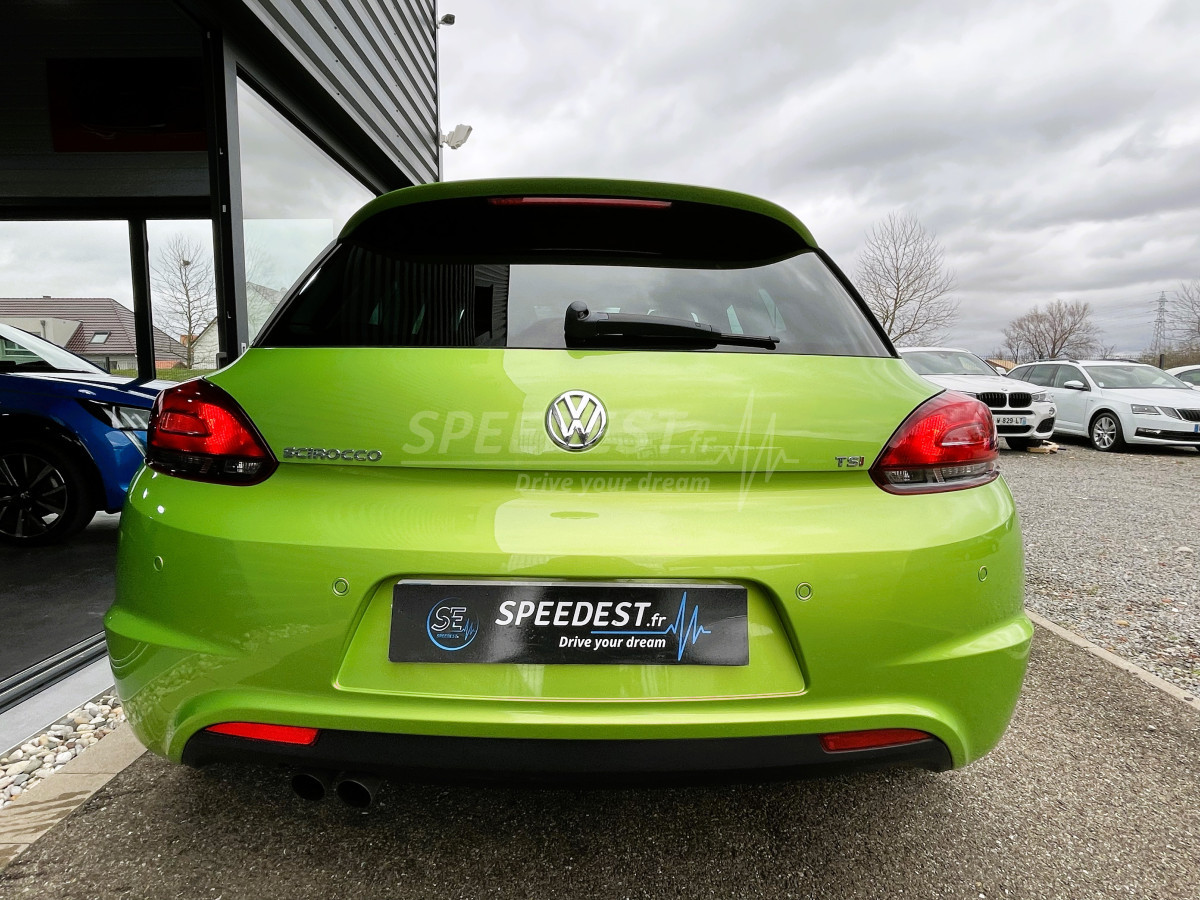 VW SCIROCCO RLINE -TOIT PANO-