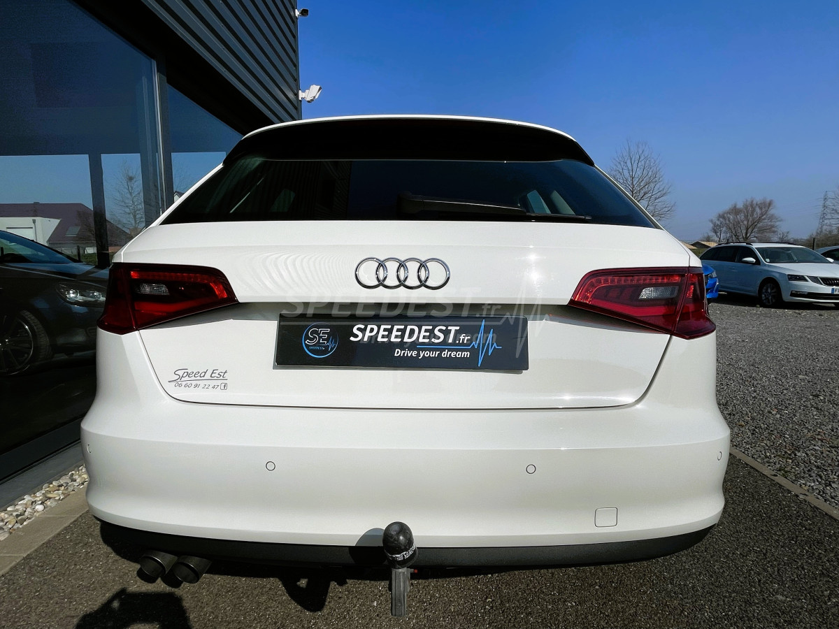 AUDI A3 -ACC/ATTELAGE-