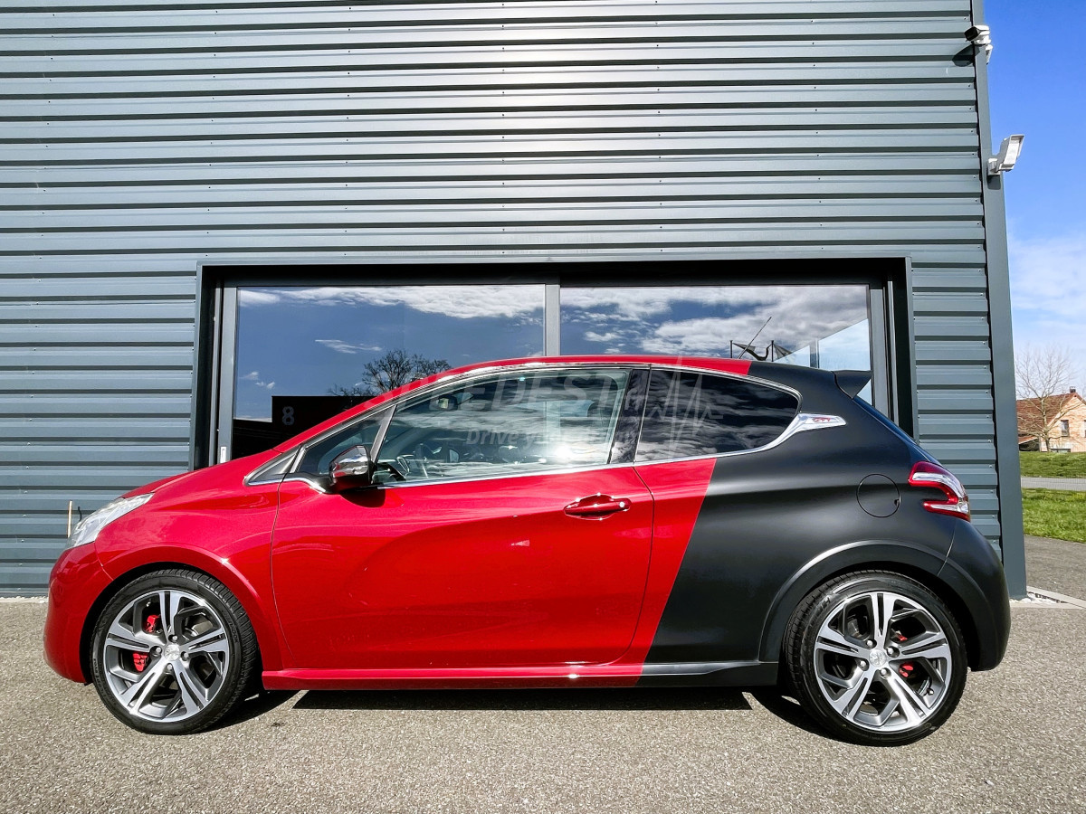 PEUGEOT 208 GTI -BITON/GPS-