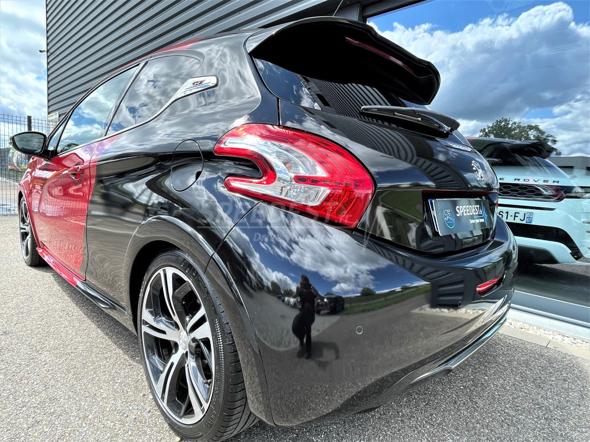 PEUGEOT 208 GTI