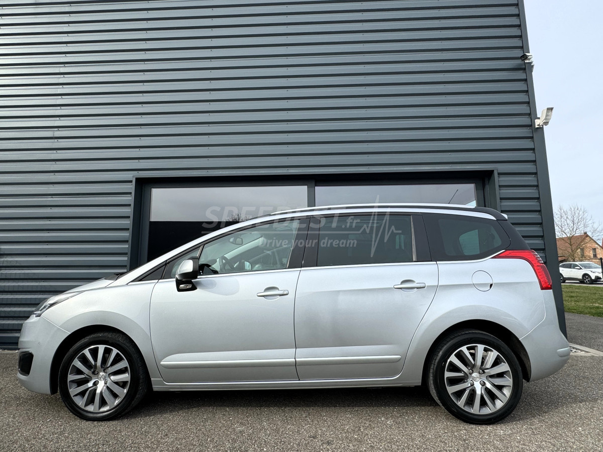 PEUGEOT 5008 -7 PLACES-