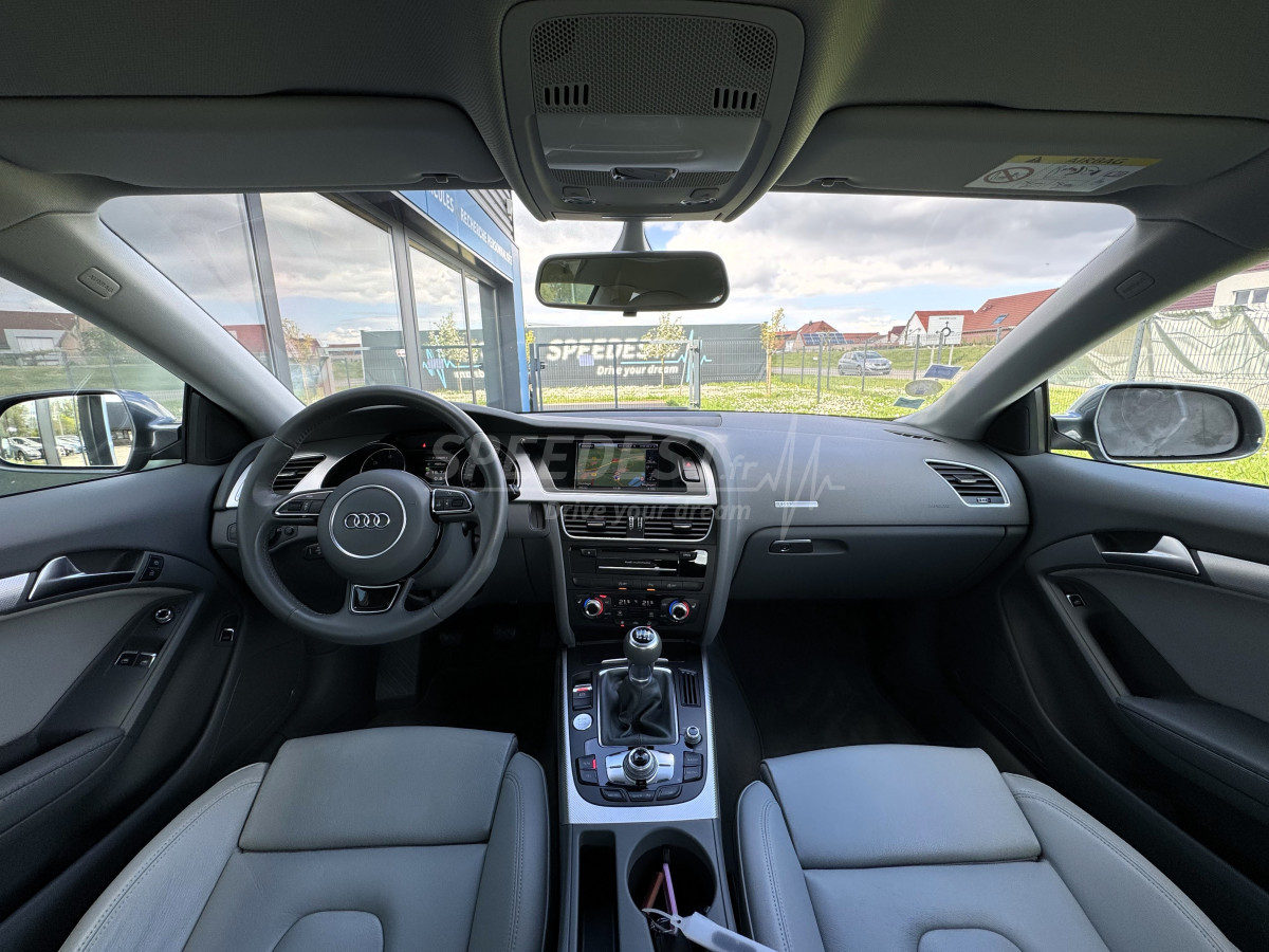 AUDI A5 COUPE -FAIBLE KILOMETRAGE!-
