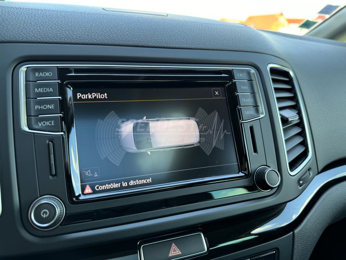 VW SHARAN -SUREEQUIPE-