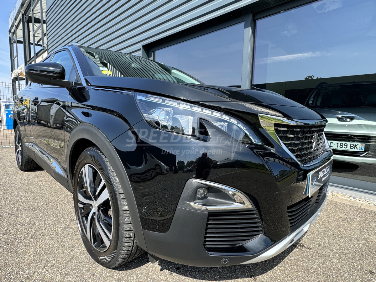 PEUGEOT 3008 -ALLURE-