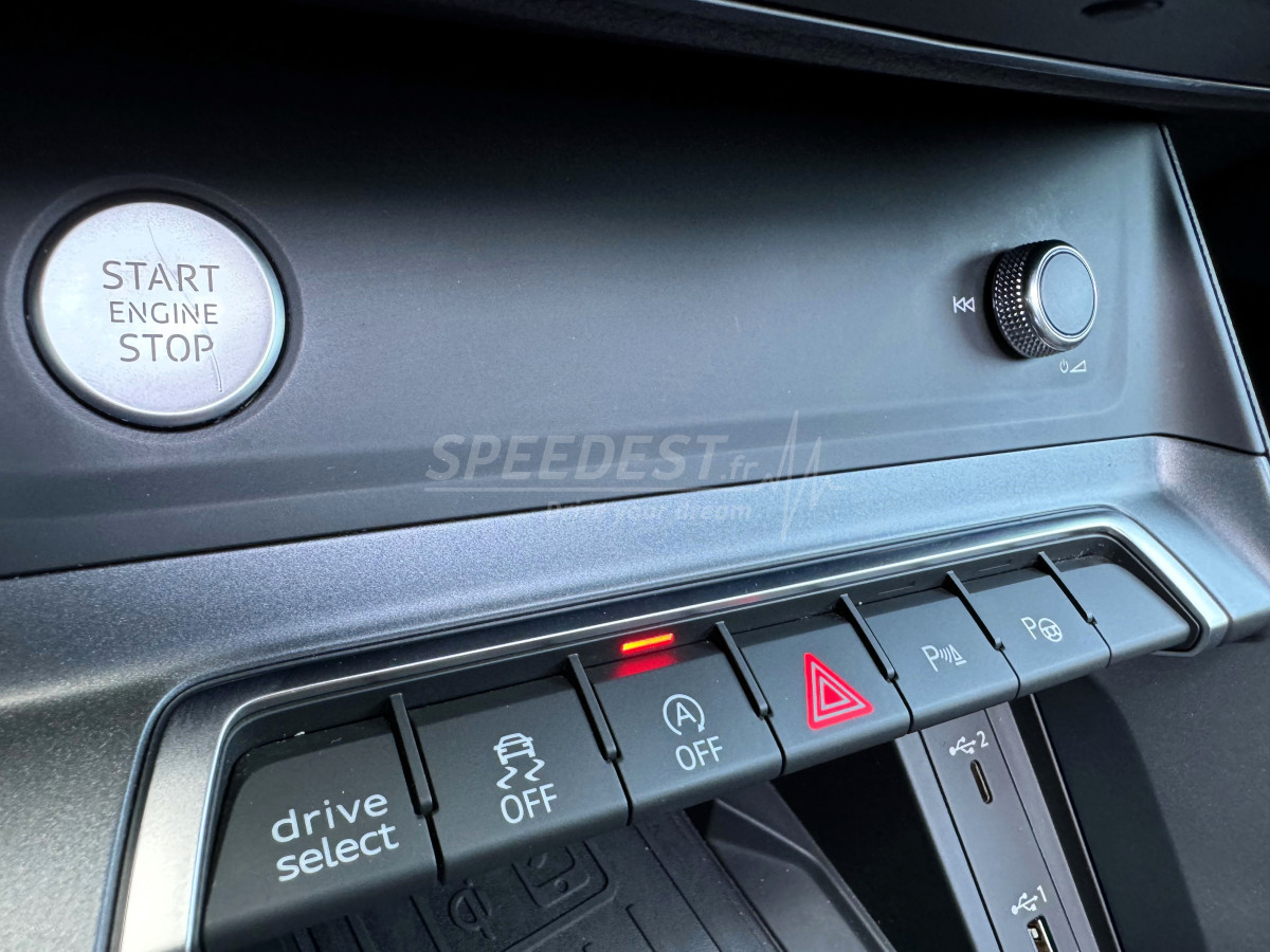 AUDI Q3 SLINE -SURREQUIPE-