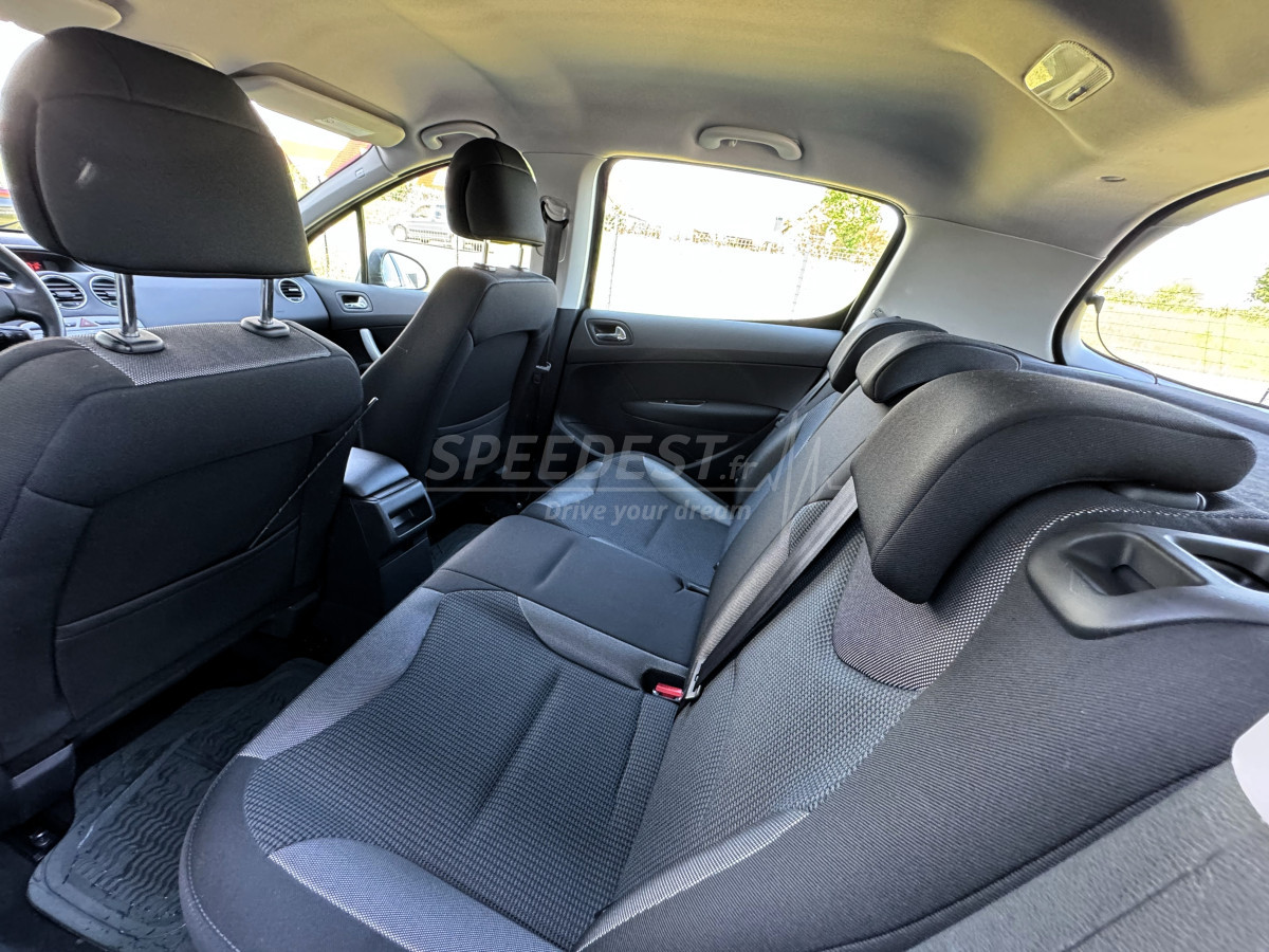 PEUGEOT 308 -FAIBLE KILOMETRAGE-