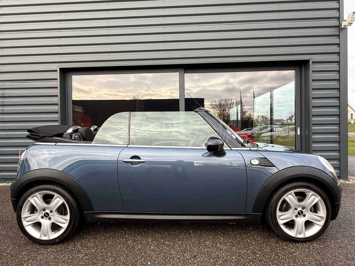 MINI CABRIOLET -CHILI-