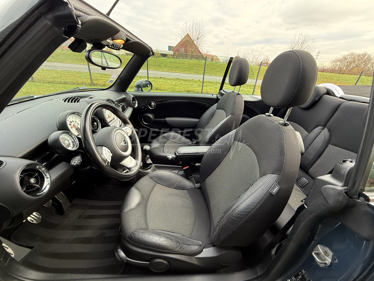MINI CABRIOLET -CHILI-