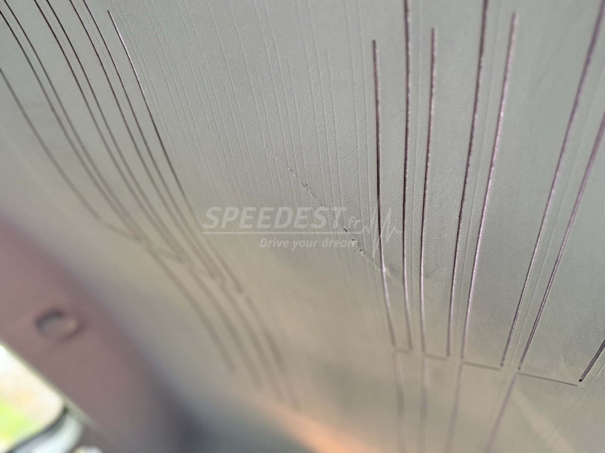 PEUGEOT 2008 -ALLURE-