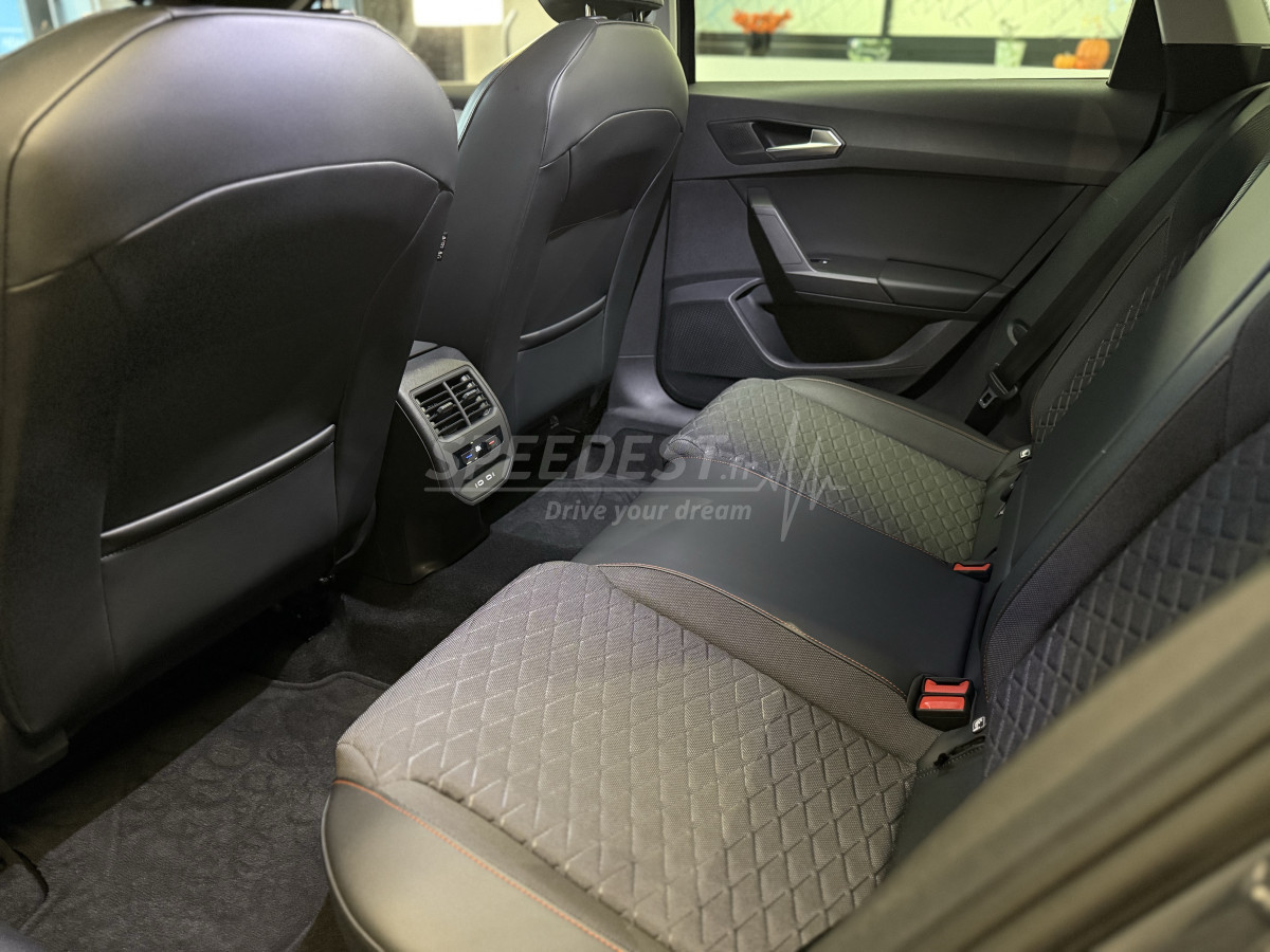 SEAT LEON FR BREAK -1ere MAIN-