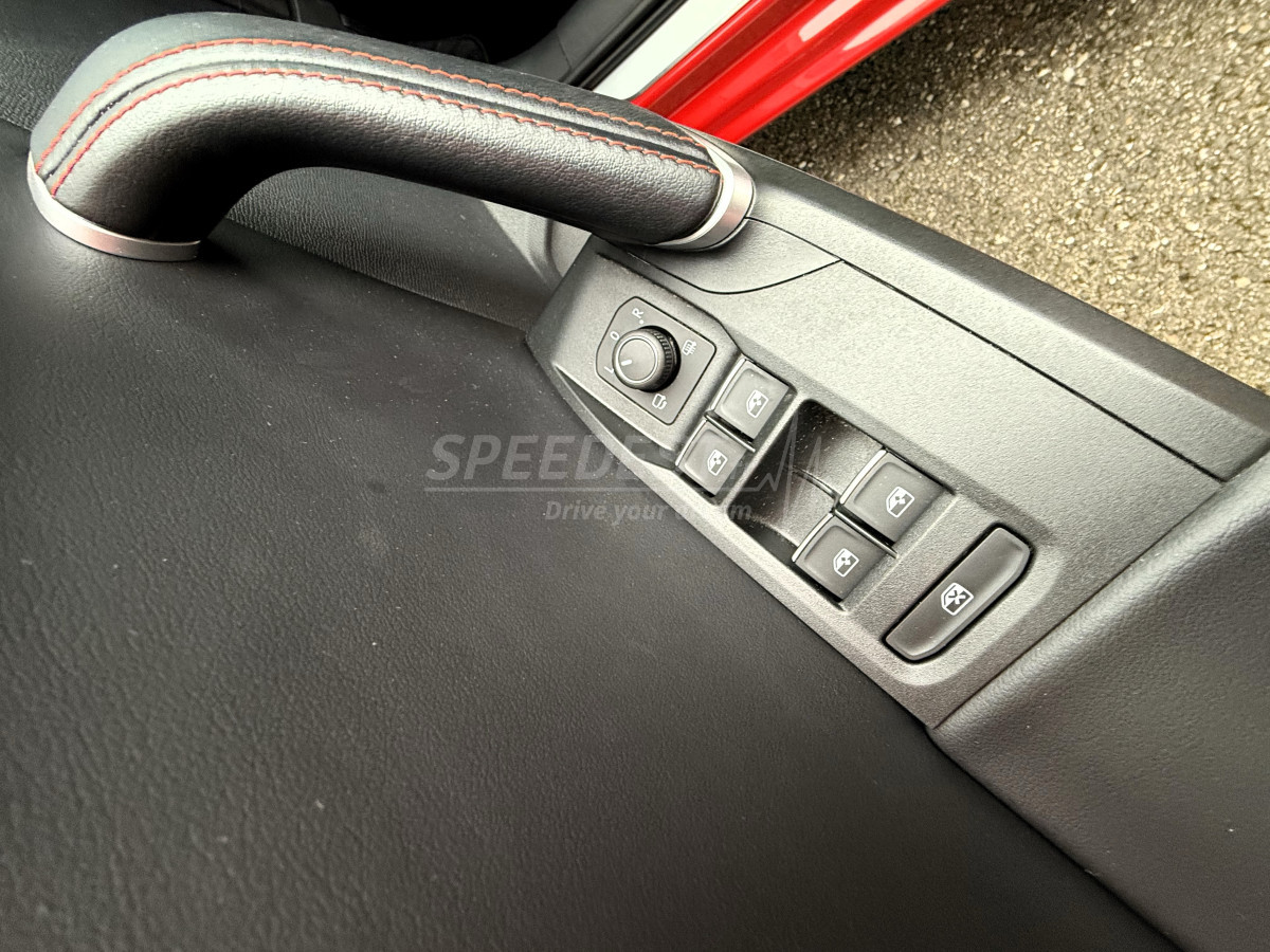 LEON FR -SUREEQUIPE-