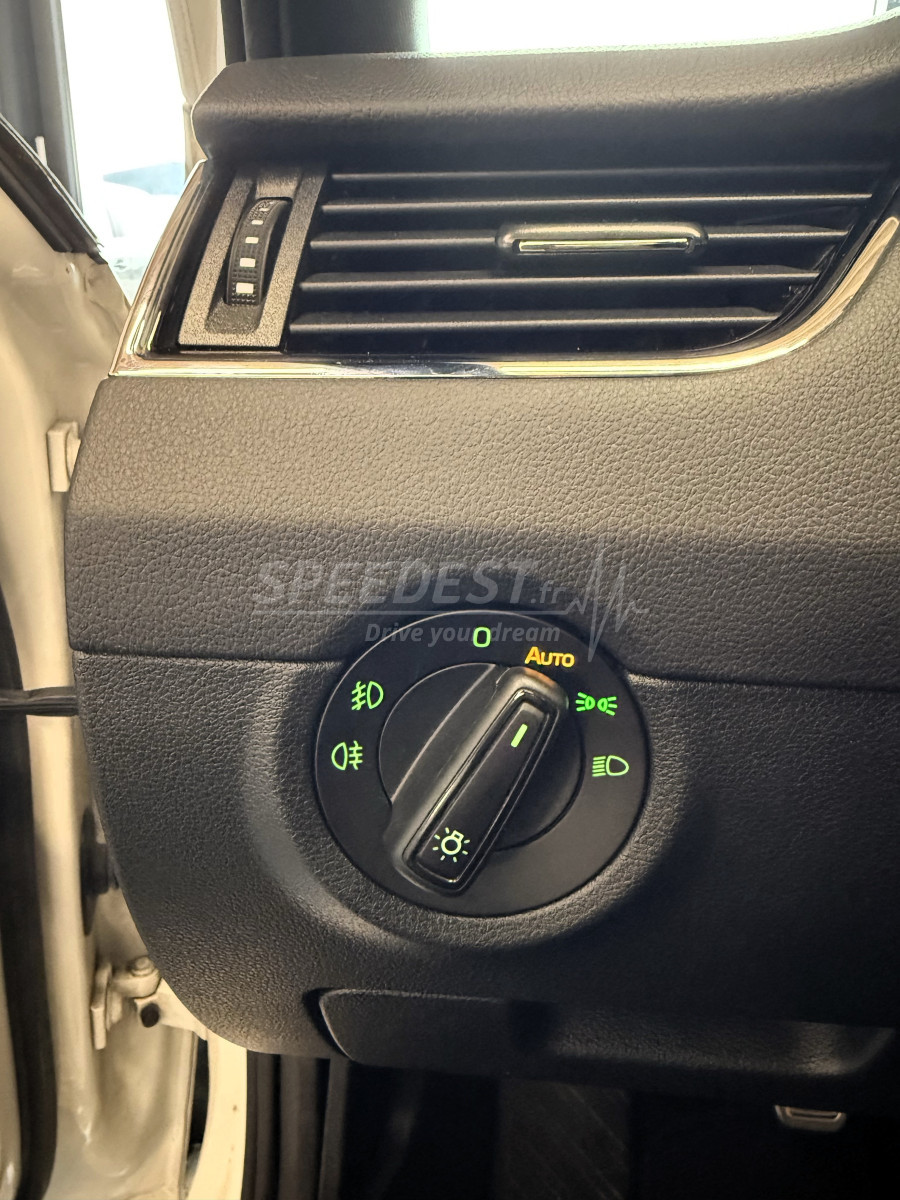 SKODA OCTAVIA RS -BACQUET/ATTELAGE/DISTRI OK-