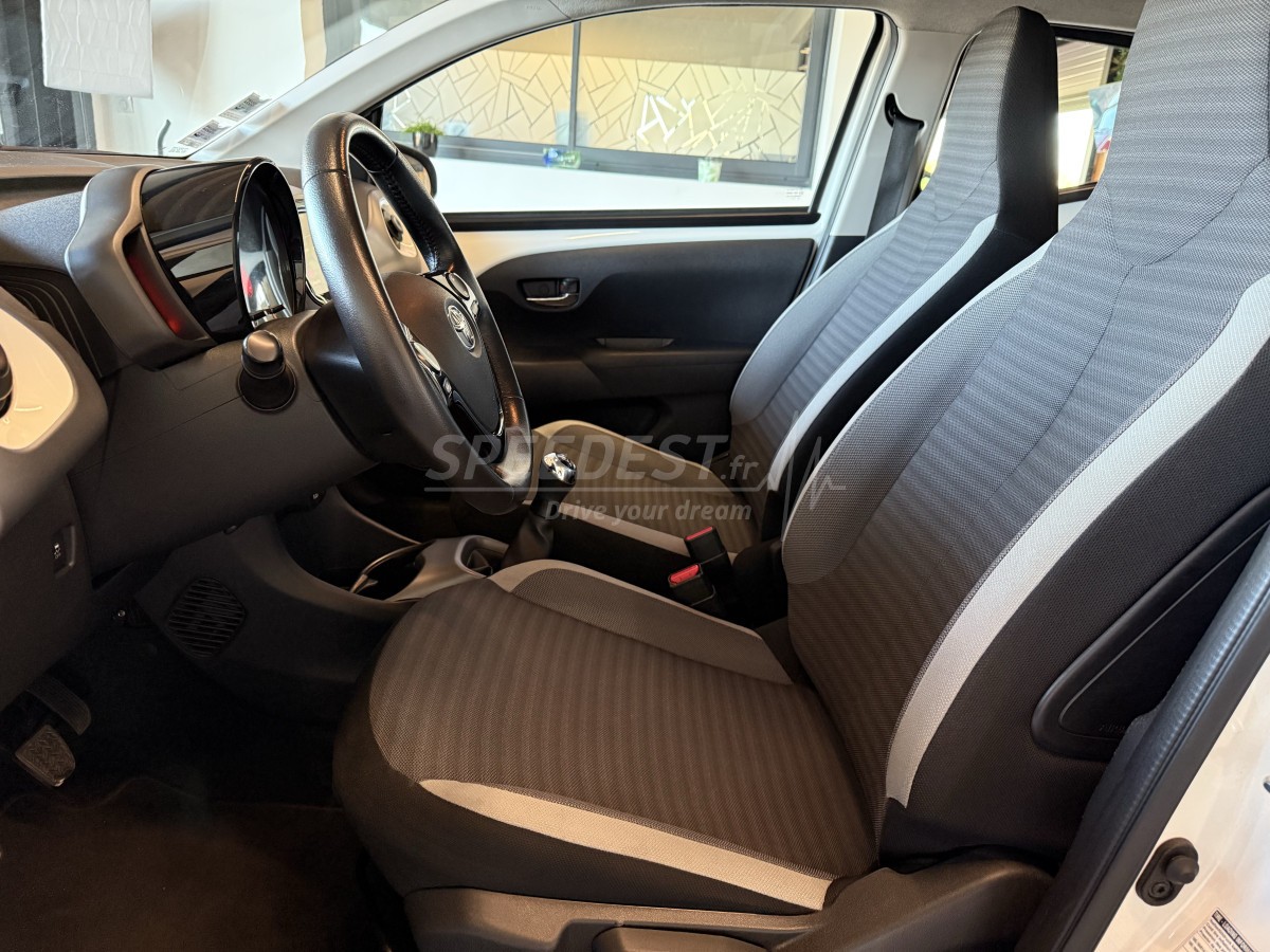 TOYOTA AYGO -FAIBLE KILOMETRAGE-