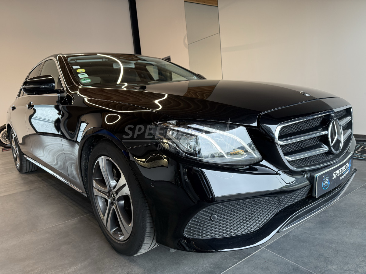 CLASSE E 194ch /LED-CARPLAY/