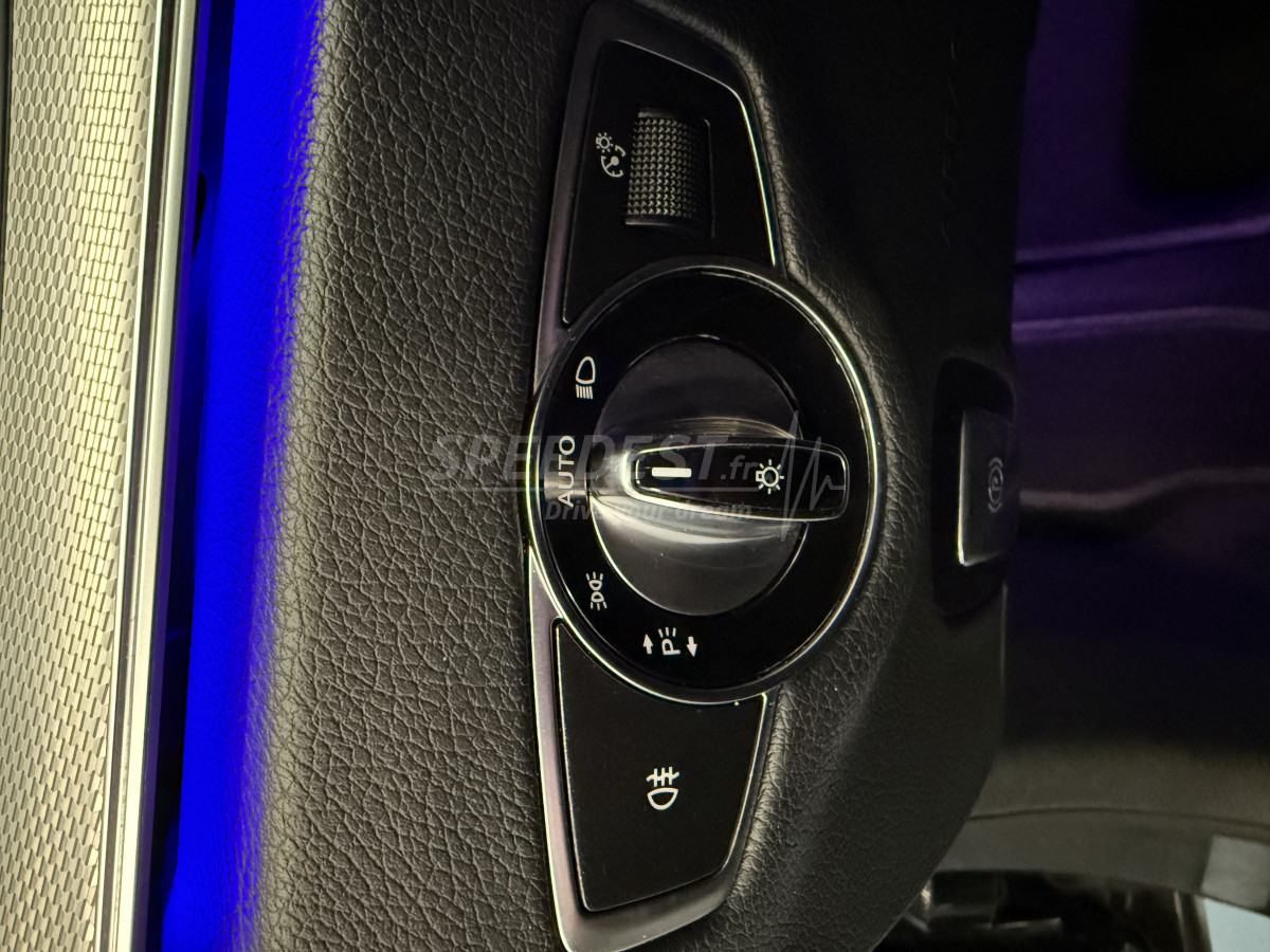 CLASSE E 194ch /LED-CARPLAY/