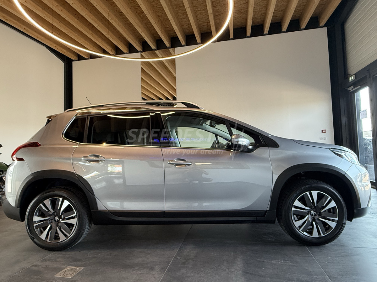 PEUGEOT 2008 ALLURE 130ch - 29500 KM! -