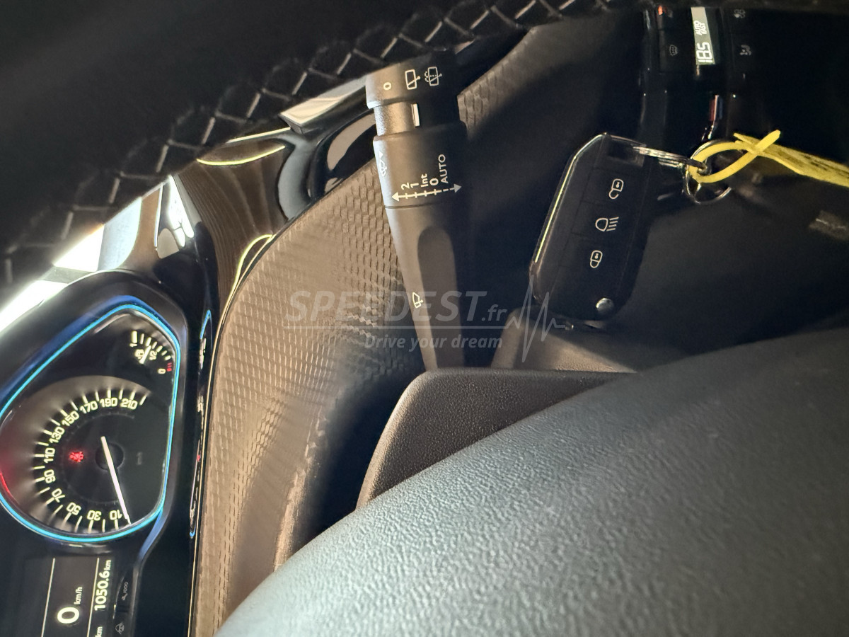 PEUGEOT 2008 ALLURE 130ch - 29500 KM! -
