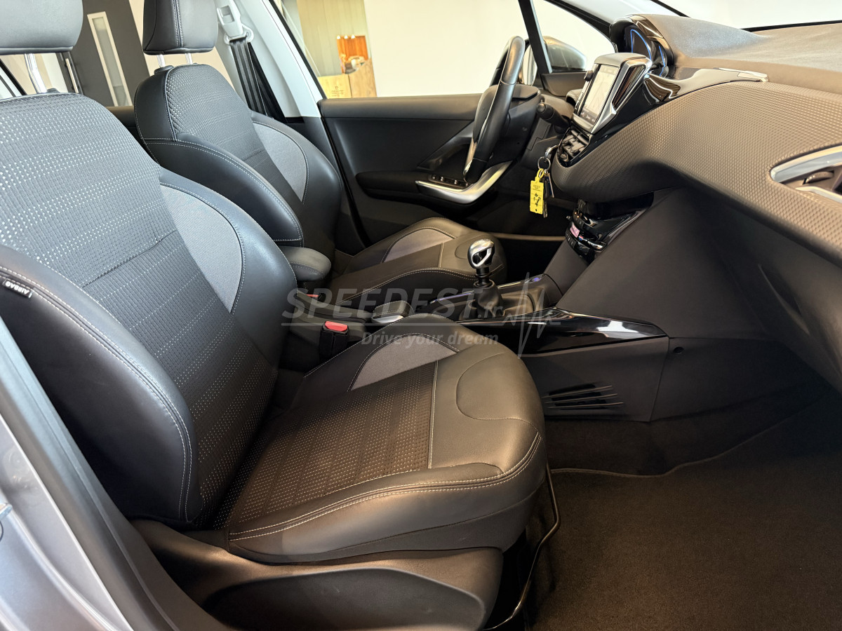 PEUGEOT 2008 ALLURE 130ch - 29500 KM! -