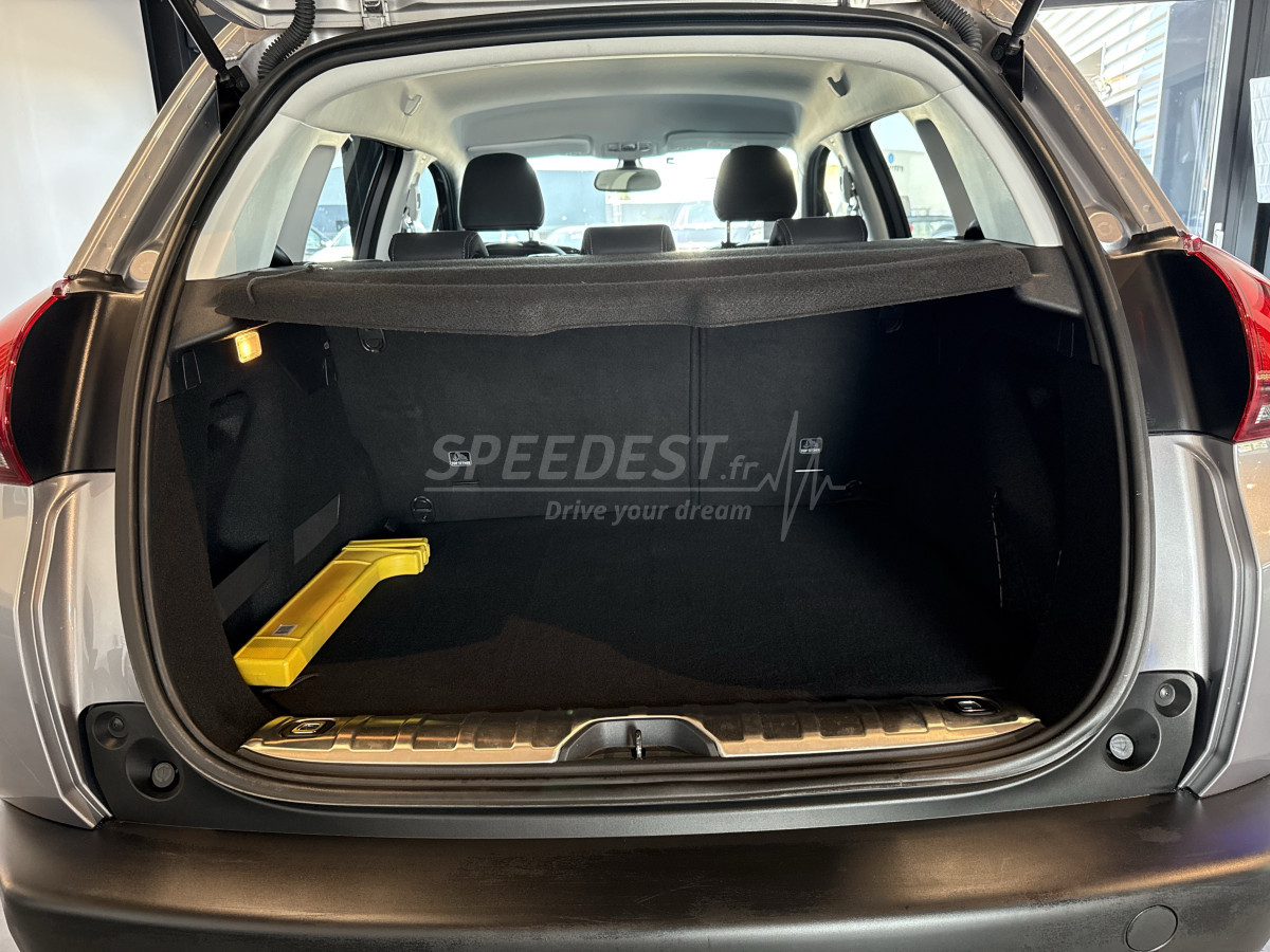 PEUGEOT 2008 ALLURE 130ch - 29500 KM! -