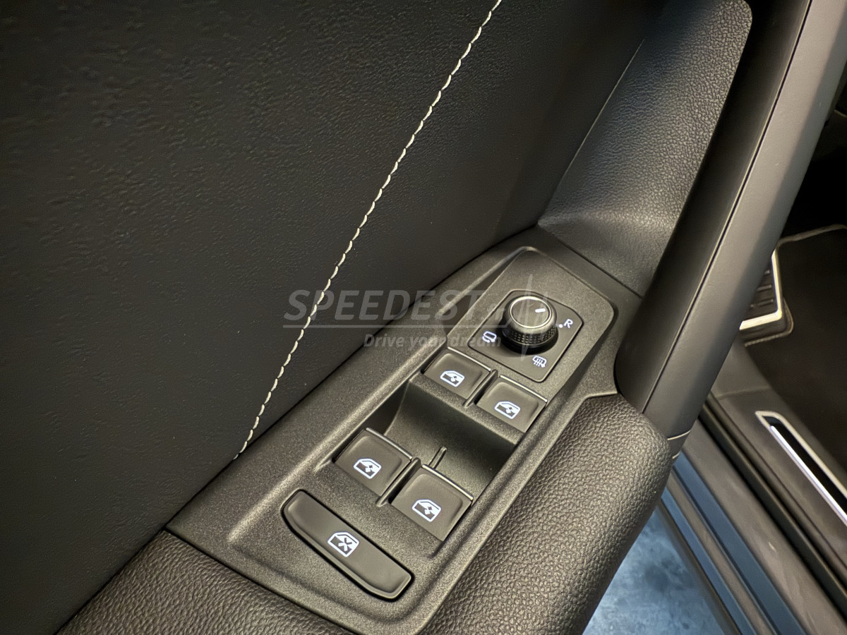 TIGUAN RLINE 245ch -TOIT OUVRANT / ATTELAGE-