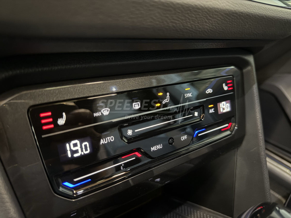TIGUAN RLINE 245ch -TOIT OUVRANT / ATTELAGE-