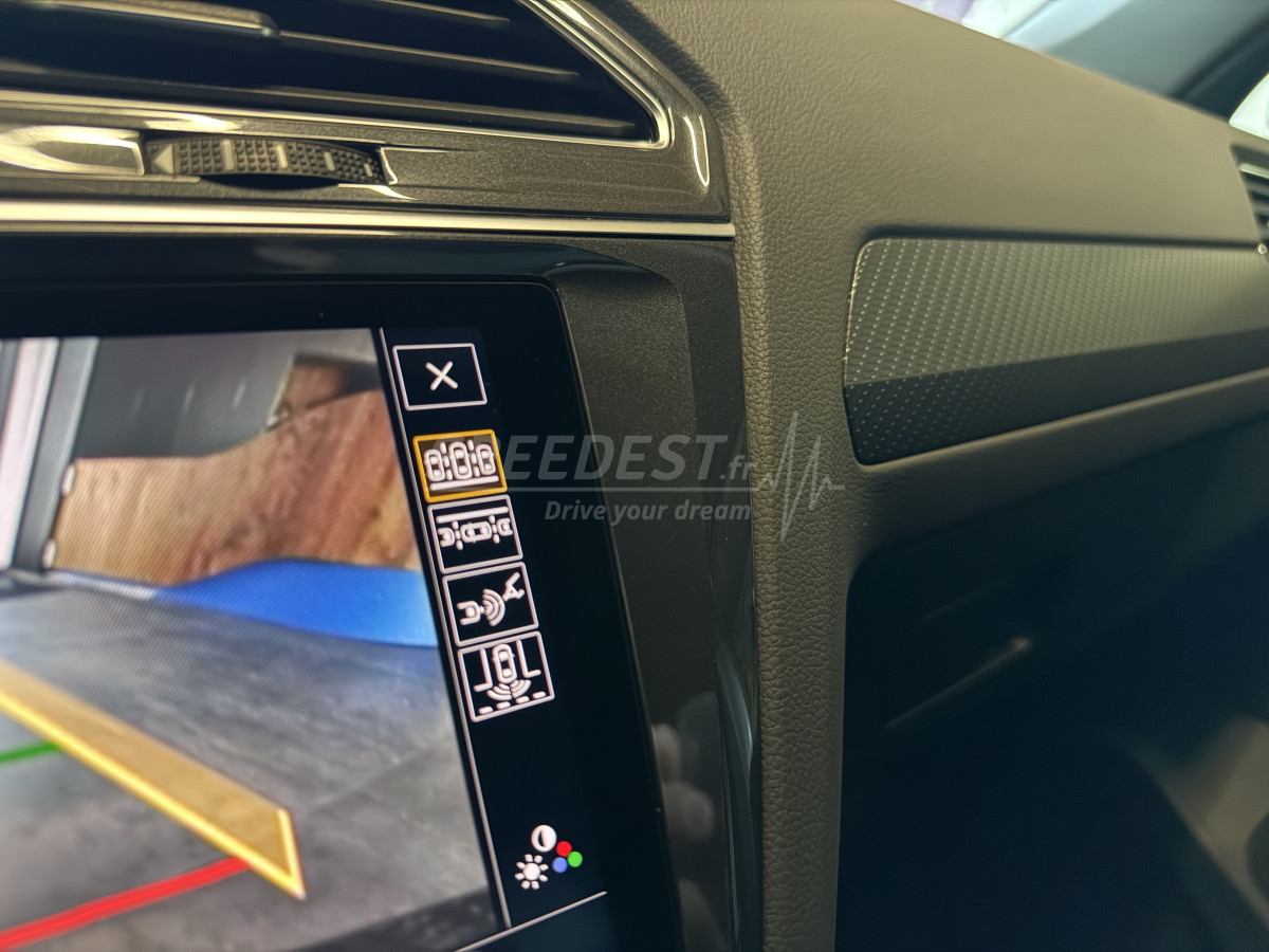 TIGUAN RLINE 245ch -TOIT OUVRANT / ATTELAGE-