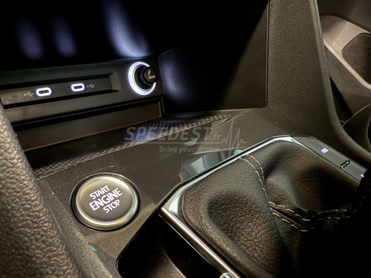 TIGUAN RLINE 245ch -TOIT OUVRANT / ATTELAGE-